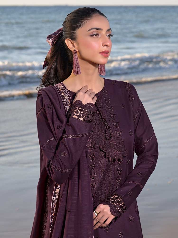 Izel – EC670 | Unstitched | Embroidered 3 Piece