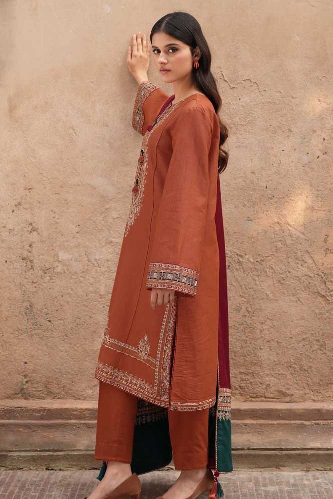 Jazmin – EC636 | Unstitched | Embroidered 3 Piece