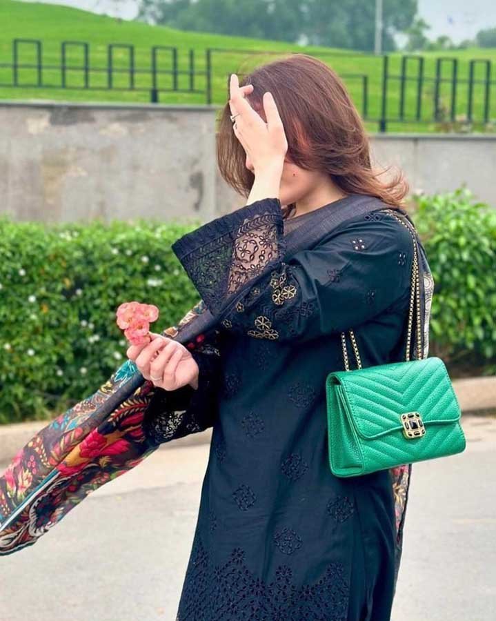 Nameera – EC631 | Unstitched | Embroidered 3 Piece